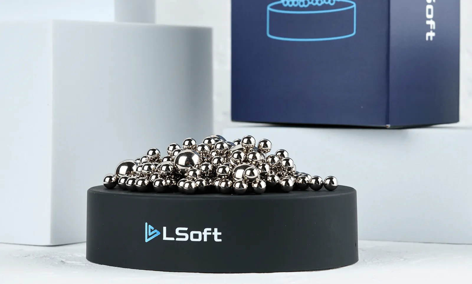 Деловой подарок для партнёров L-Soft — результат