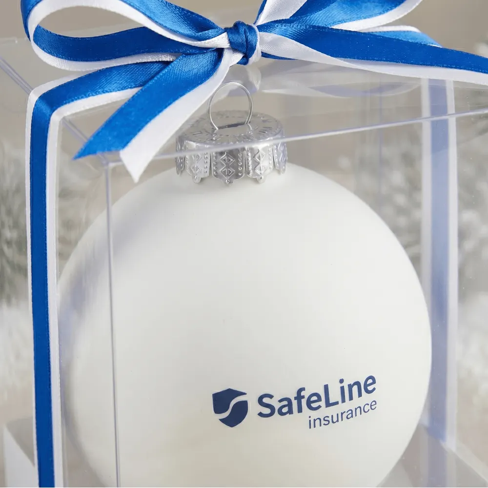 Ёлочный шар SafeLine Insurance в прозрачной упаковке — комплектация