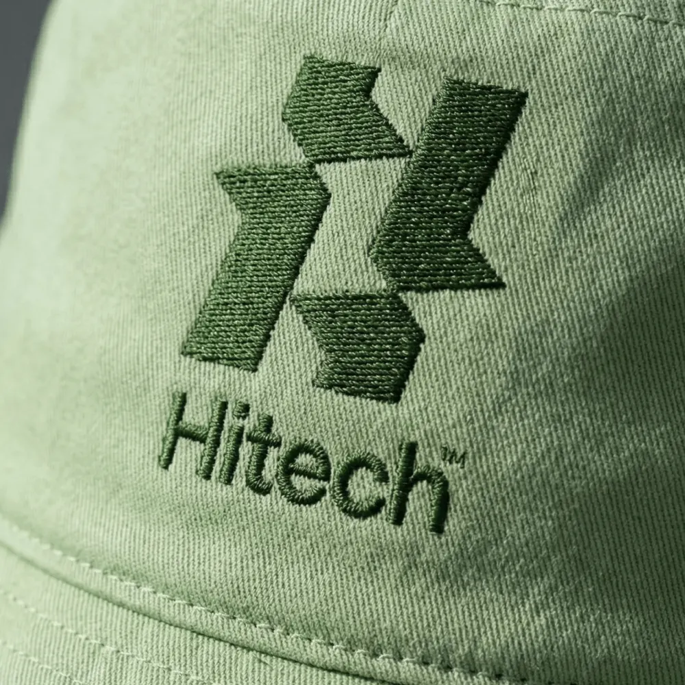 Хлопковая панама Hitech с вышивкой логотипа — результат