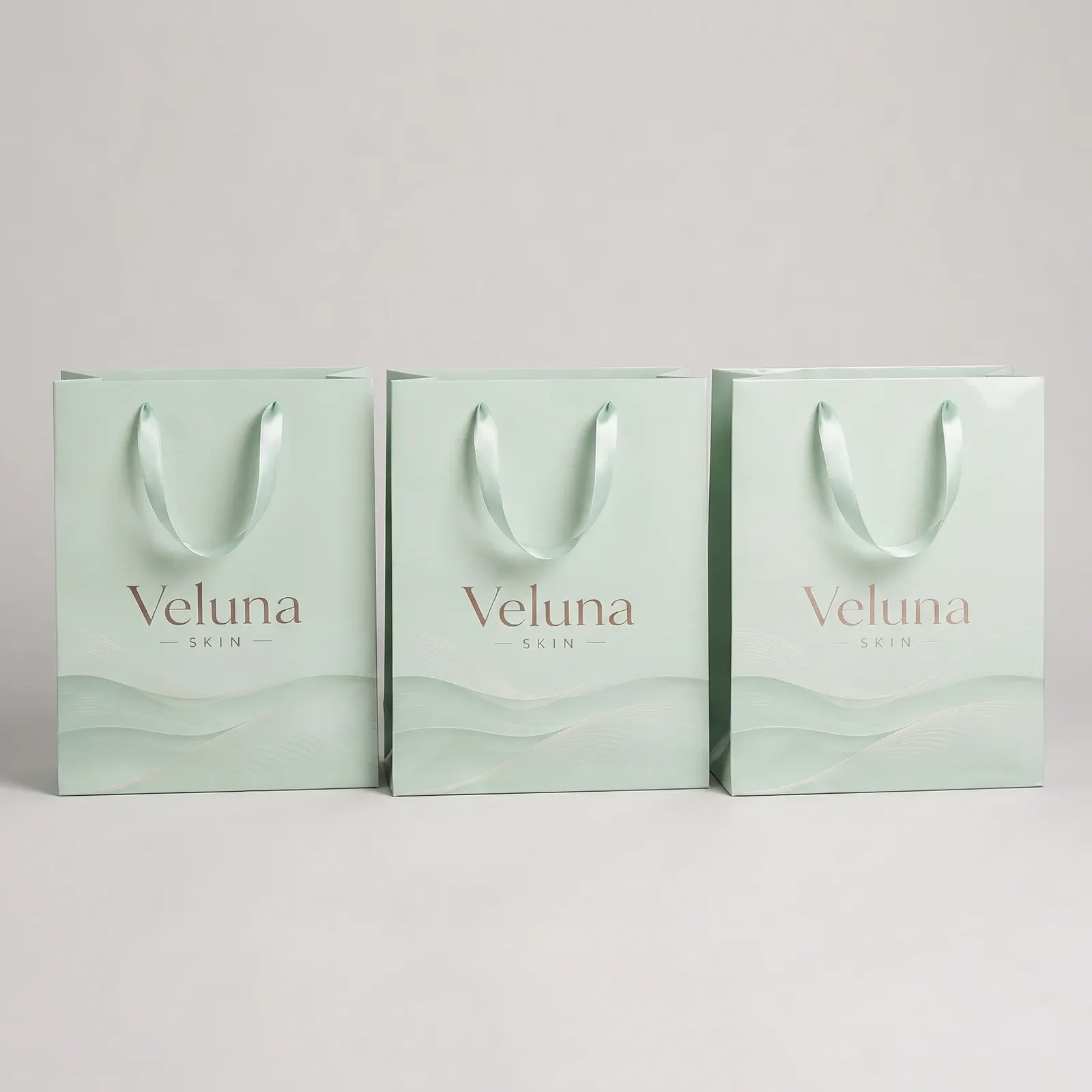 Премиальные пакеты Veluna Skin с золотым тиснением — деталь